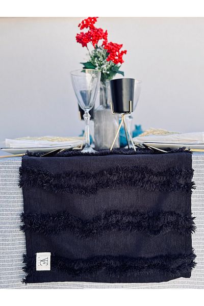EVYA Runner brodat Black Punch - 40x110 cm, lavabil, pentru vesela și masă, serviciu american