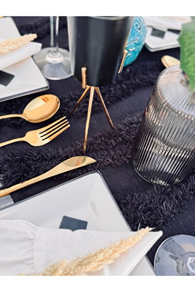 EVYA Runner brodat Black Punch - 40x110 cm, lavabil, pentru vesela și masă, serviciu american