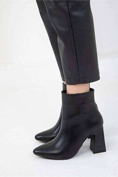 Kocamanlar Ayakkabı Feles Faliko 9 cm Topkulu Kadın Bot SİYAH