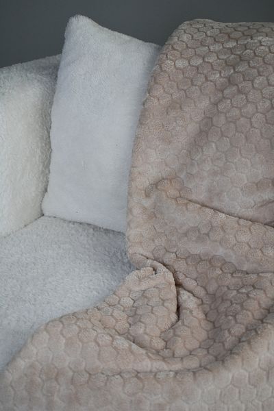 LALEZEN HOME ΚΟΣΚΙΝΟ ΣΧΕΔΙΟ ΜΠΕΖ ΧΡΩΜΑ Wellsoft Fleece Λούτρινη κουβέρτα τηλεόρασης 120x160 cm