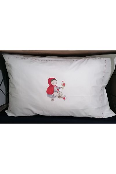 Taç Red Crowned Girl's Pillow - 50X70 cm Ranforce