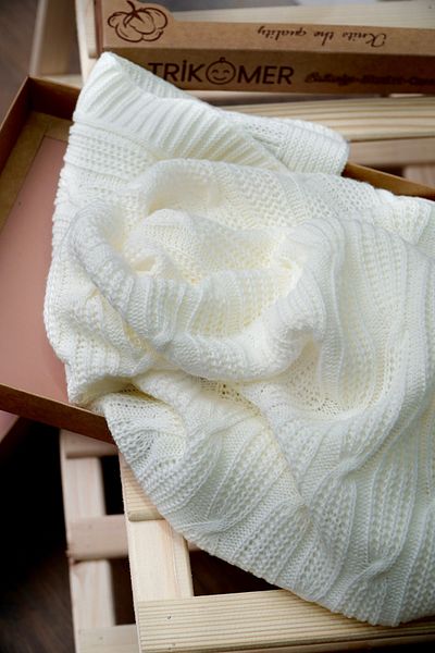 Bursa Trikomer Newborn Ultra Soft Embossed Knitted Baby Blanket