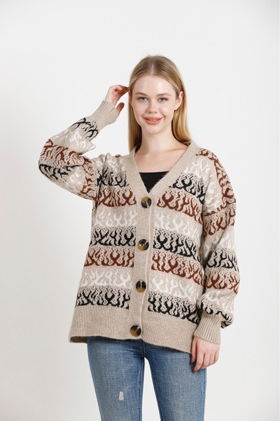 02Lady Fashion Knitted Detailed Button Cardigan