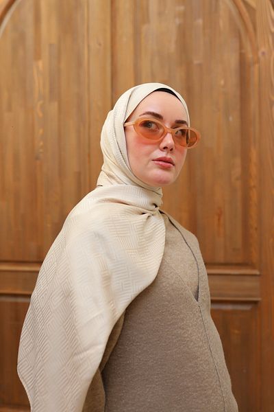 Silk Home Labyrinth Pattern Jacquard Deluxe Shawl - Beige