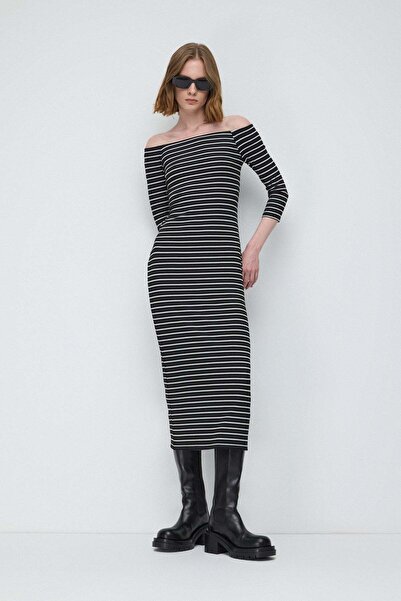 No Matter What figurbetontes gestreiftes Kleid