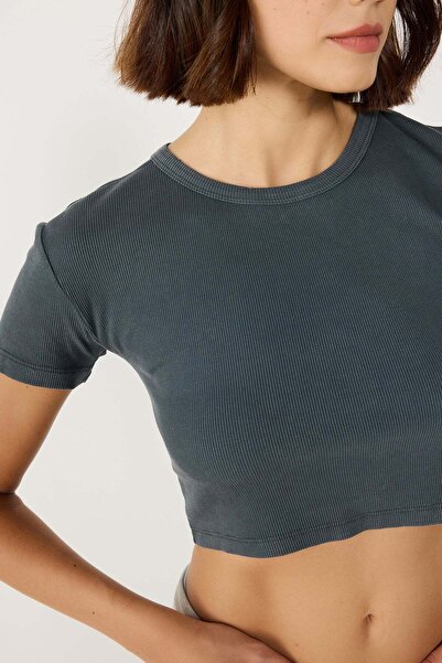 No Matter What Kurzärmeliges Crop-T-Shirt aus türkischem Stoff