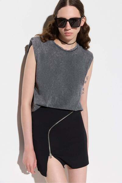 No Matter What Atmungsaktives V-Ausschnitt-T-Shirt mit strukturierter Oberfläche