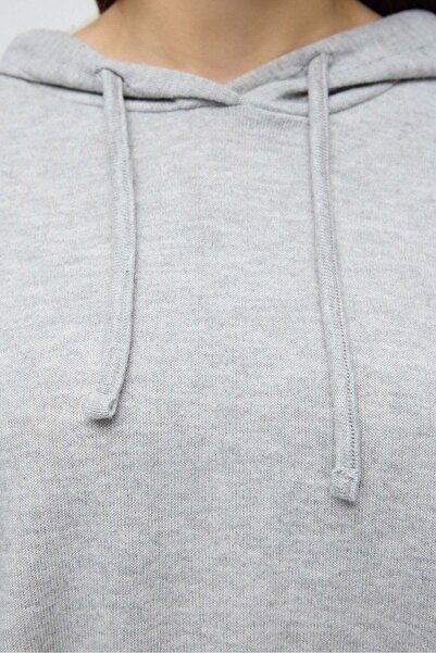 No Matter What Weiches, kurzes Kapuzentop aus Strickstoff