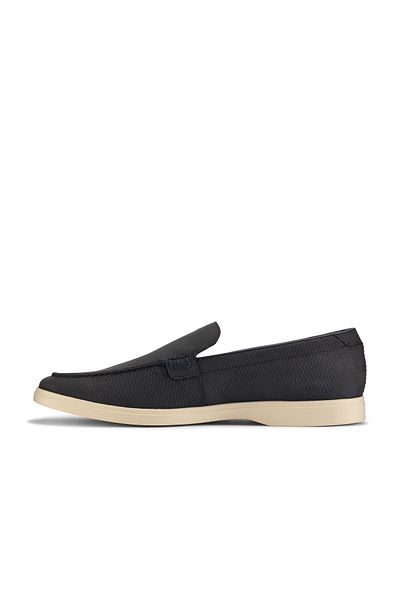 CLARKS رجالي