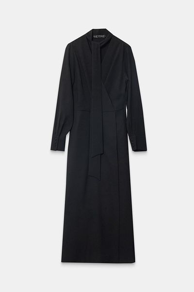 Setre Rochie neagră cu mânecă lungă, cu mânecă lungă, cu detaliu de gât