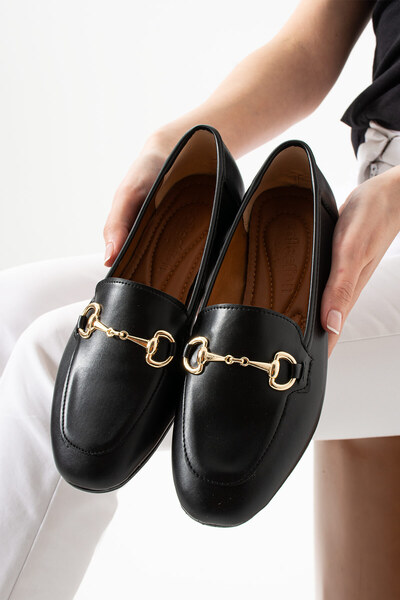 Neva'nın Butiği حذاء باليه نسائي كاجوال من الجلد بنعل مسطح مع إكسسوارات لوري