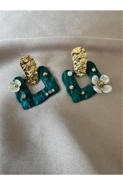 Pelin Aksesuar Square Earrings with Green Flower Detail
