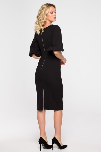 Makover Blazer dress with a decorative chain