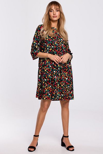 Made of Emotion This simple summer dress has original sleeves with frilled hem and gathered waist.