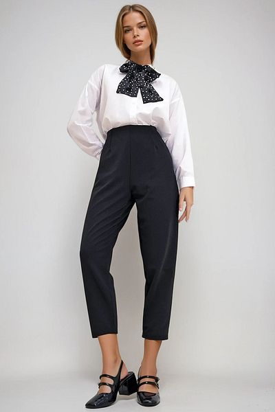 VAGGON Women's Black High Waist Collet Flowy Crepe Knitted Trousers