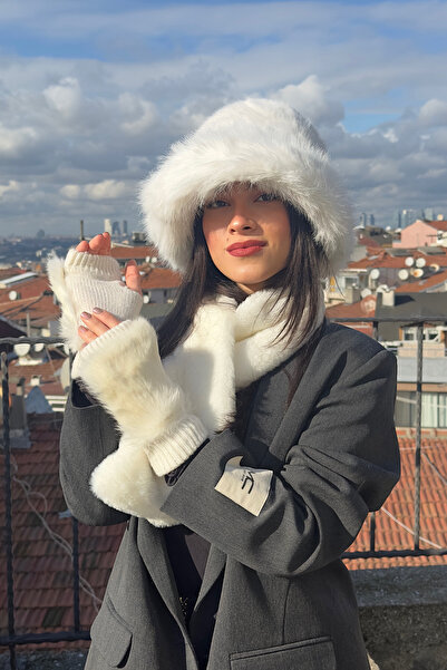 Mollycrush Women's Winter Plush White 3-Piece Set - Faux Fur Bucket, Heart Scarf Gloves