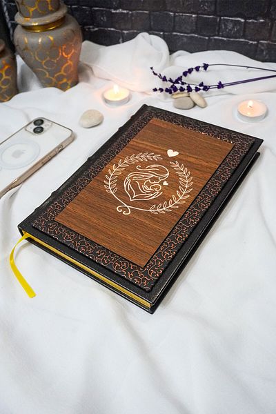 markcat Piele termică cu model Mother Baby + Carte de memorie din lemn - Caiet cu rigle - Cadou (17x24 cm - 320 pagini)