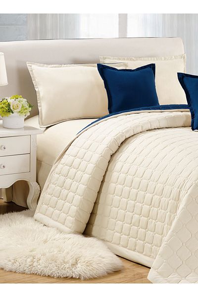 Generic Compressed two-sided Comforter Set Twin Size Tow color, 4 Pieces, Single Size