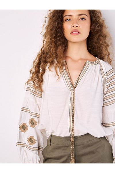 Apricot Bluse mit Quastenstickerei
