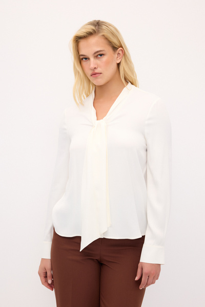 Love My Body Bağlama Detaylı Bluz