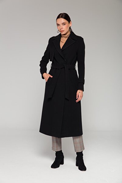 Olcay Středně dlouhý kabát s kapucí a nárameníky s detailním zapínáním na patentky 3771