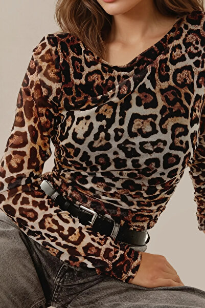 Hiccup Μπλουζάκι με λαιμόκοψη με μοτίβο λεοπάρ