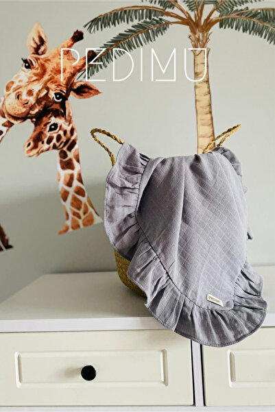 Pedimu Gray Ruffle - Multi-Purpose Muslin Blanket.
