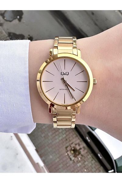 Q&Q Women's Metal Cord Wristwatch