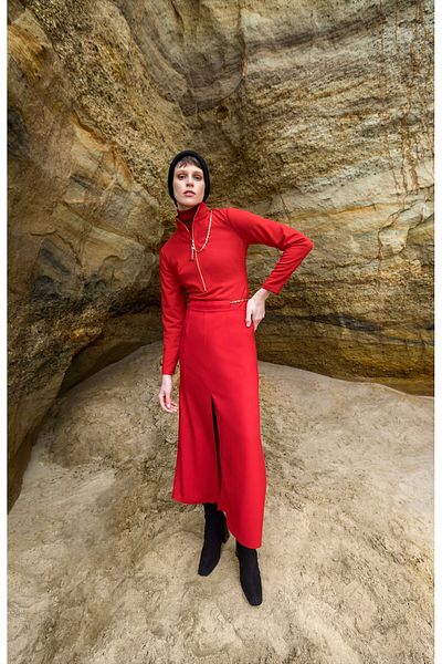 KAMEYA Red Skirt with Front Slit and Waist Chain Detail