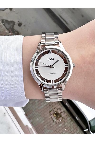 Q&Q Women's Metal Cord Wristwatch