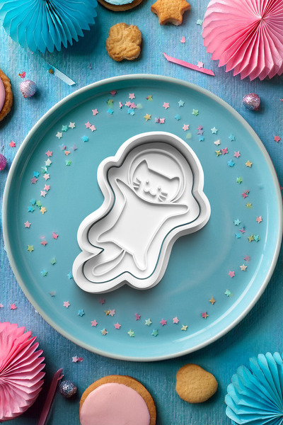 Deep Sweet Cat Cookie Mold Cutter Dough Shaper with Astronaut Outfit