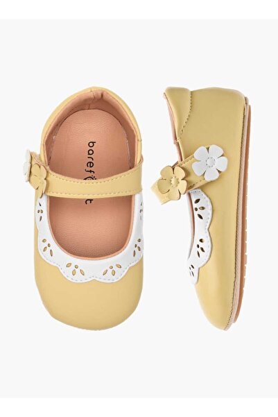 Barefeet أحذية طويلة مزخرفة بالزهور مع إغلاق بخطاف وحلقة