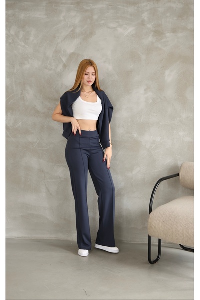 02Lady Fashion Oversized Zippered Grass Detail Wide Leg Modal Fabric Tracksuit Set