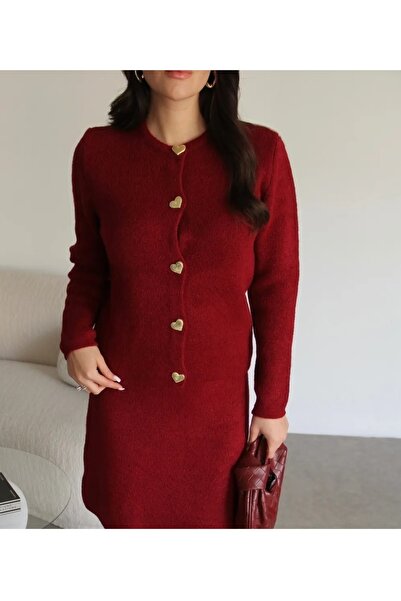 Miraydın Butik سترة نسائية محبوكة باللون العنابي - قلب ذهبي مزين بأزرار، تنور...