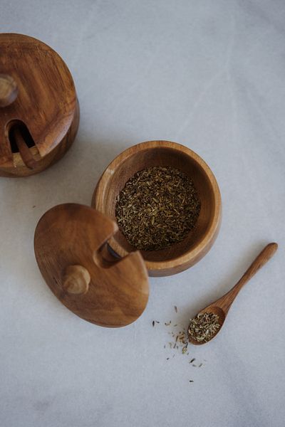 Dekorzdükkan 2-Piece Acacia Spice Rack with Spoon