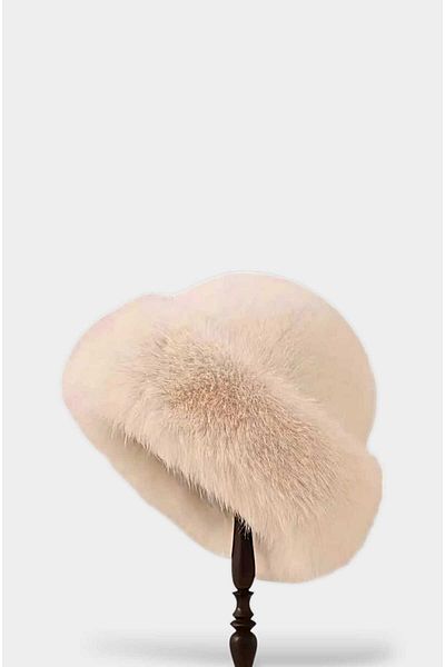 RBE Beige Mongolian Hairy Heart Winter Cool Women's Hat