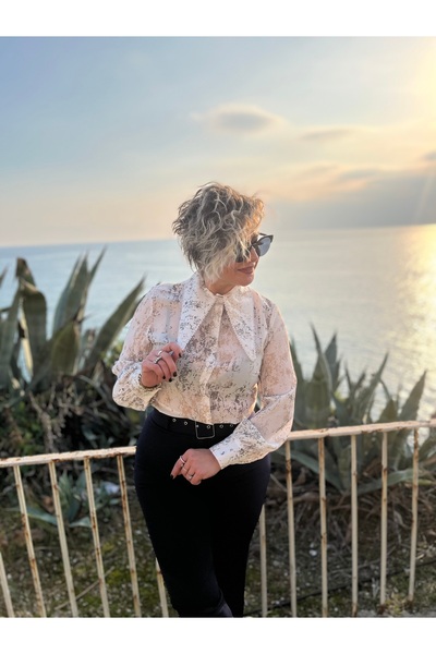 BY GÜLŞAH GÜL Uzun yaka boncuk işlemeli gömlek