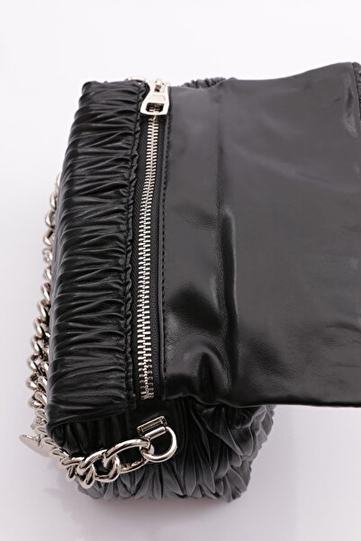 ÇÇS Ççs 17386 Geantă de umăr pentru femei - cu lanț și detaliu cu litere