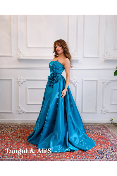 Tangül&Ali'S Moda Evi Çiçek Detaylı Turkuaz Straplez Uzun Elbise