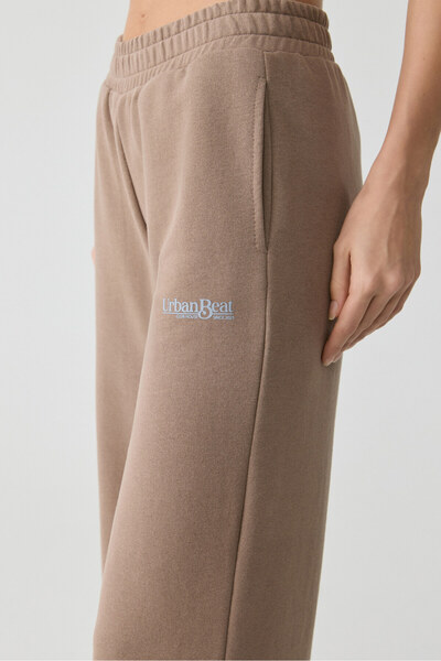 Urban Beat Γυναικεία φούτερ Barbara με λεπτομέρεια με φαρδιά πόδι βιζόν