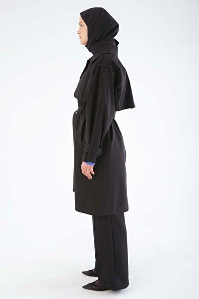 ALLDAY Μαύρη και ζωηρωμένη καμπαρντίνα με κουμπωτό ζώνη