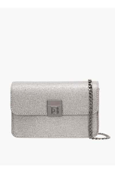 Flora Bella by Shoexpress حقيبة كروس بودي فلورا بيلا المعدنية مع زر إغلاق وحز...