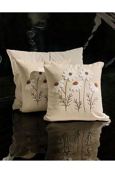 Felluci textile Punch Embroidered Throw Pillow Daisy Long 43X43