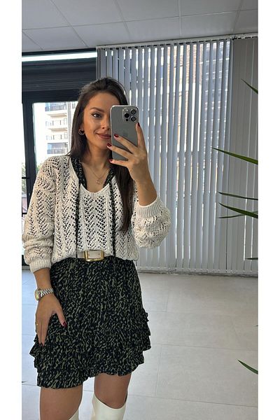 caddstore Sg Tricotaj crem cu decolteu în V ajurat