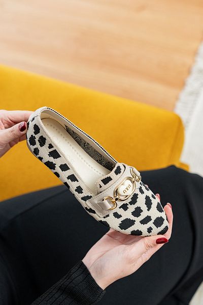 DİVOLYA Miu Beige Black Buckle Detailed (1 cm Heel) Pointed Toe Ballerinas
