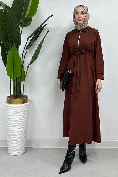 Tesettür Diyarı Φόρεμα Hijab από ριμπ πλεκτό ύφασμα με λεπτομέρεια με φερμουάρ