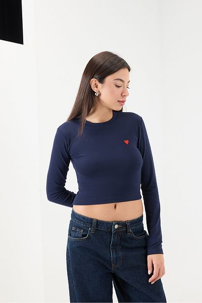 Addax Heart Embroidered Crew Neck Blouse B4162-E10