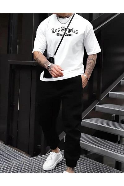 caddekombin Losangeles West Printed Comfort Jogger Σετ αθλητικών παντελονιών - Λευκό μπλουζάκι και παντελόνι