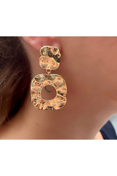 Kutcha Accessories Gold Textured Hoop Earrings with Modern and Shiny Design