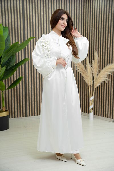 Zümrüt Σατέν Abaya με πέτρινη ζώνη και κέντημα με τριαντάφυλλο - 1707